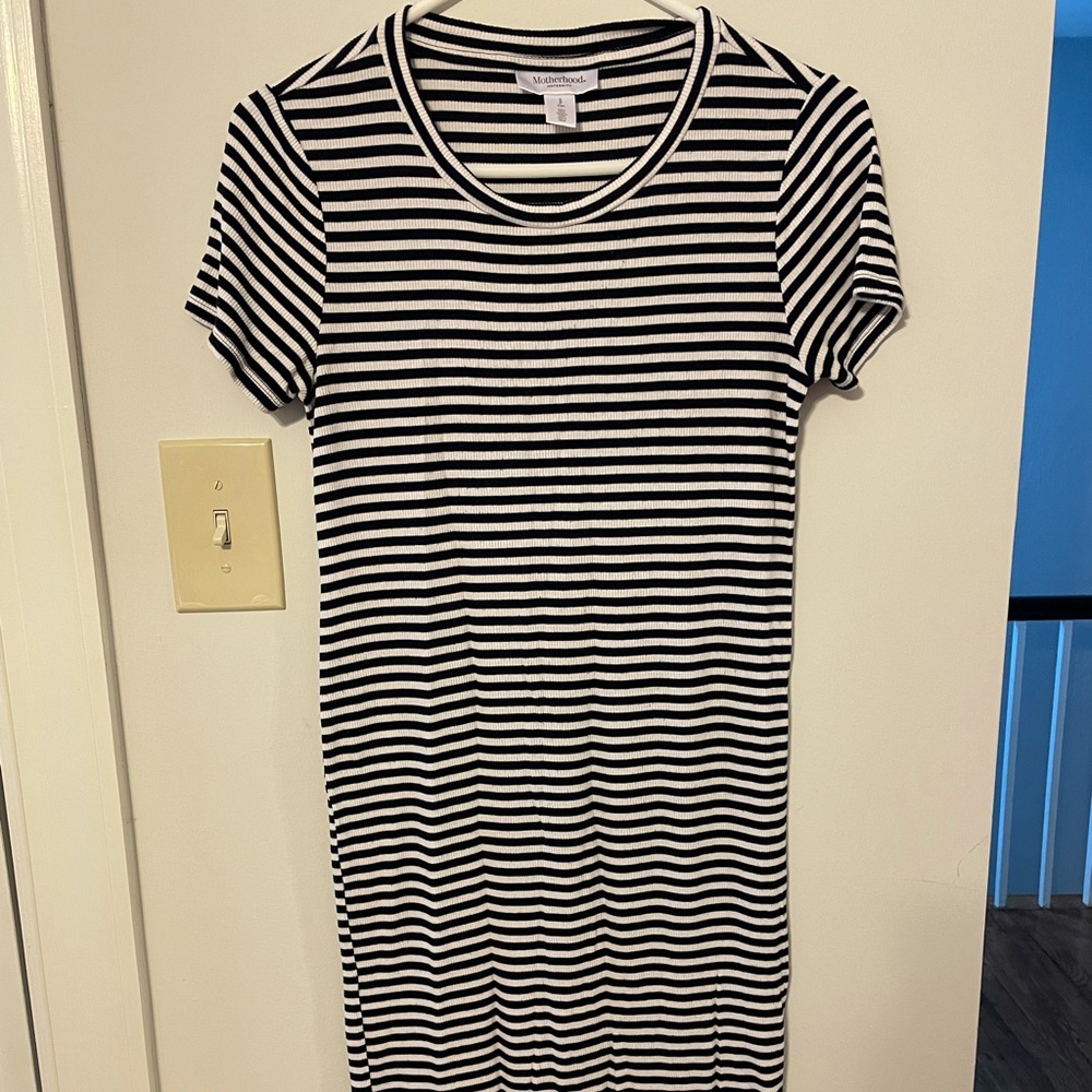 Motherhood maternity midi t shirt dress - small